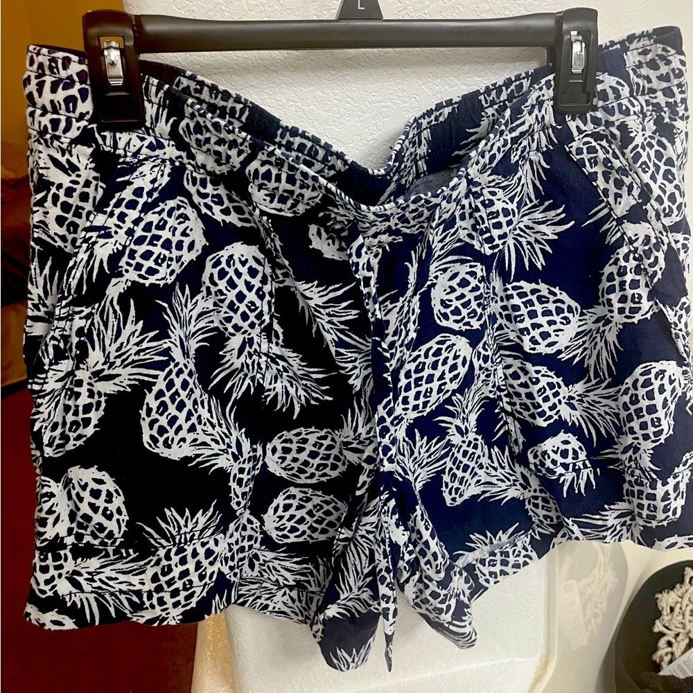 Women’s like new  shorts size large blue and white  pineapple print